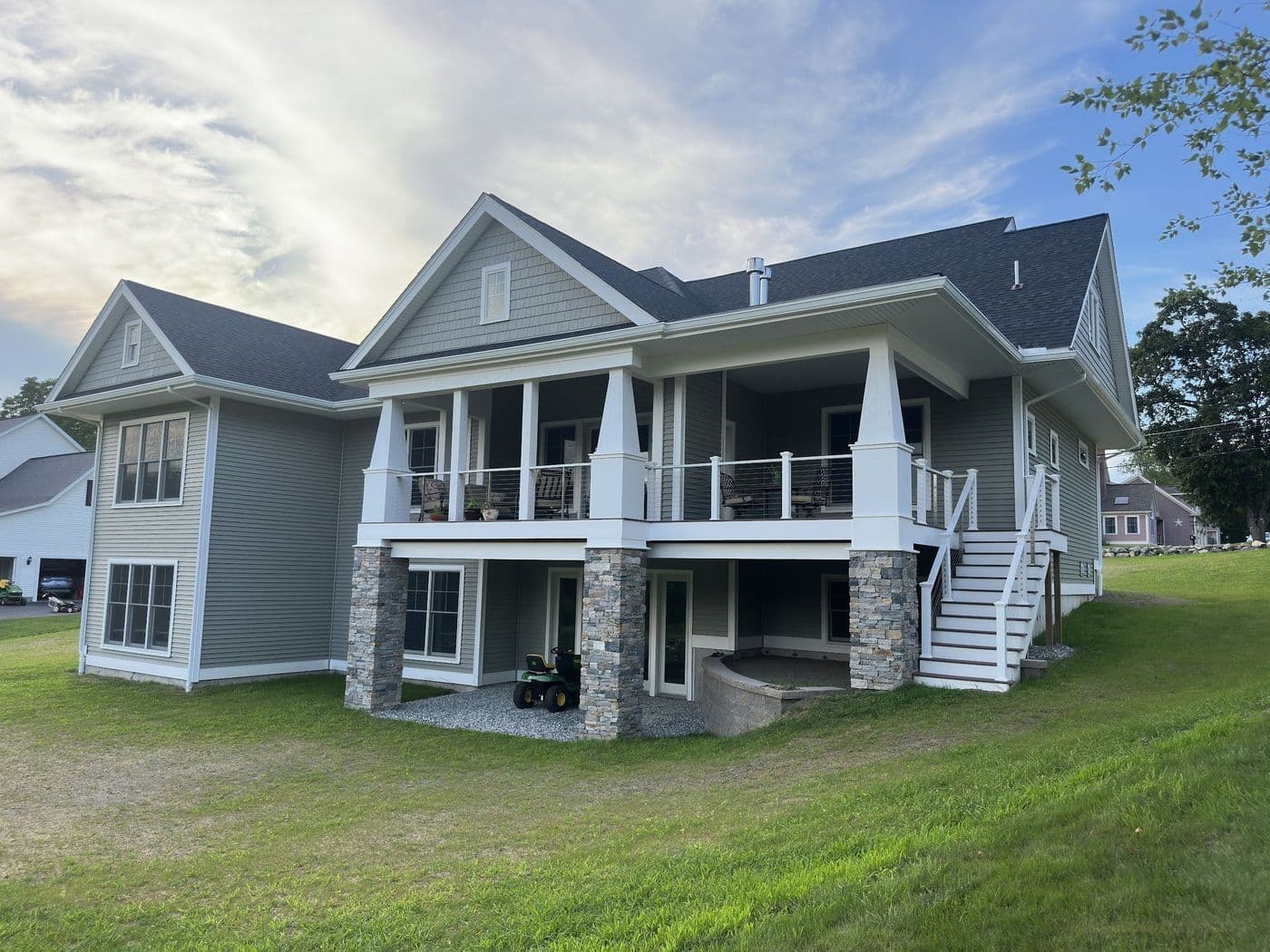 Craftsman with triple garage, Grafton, MA