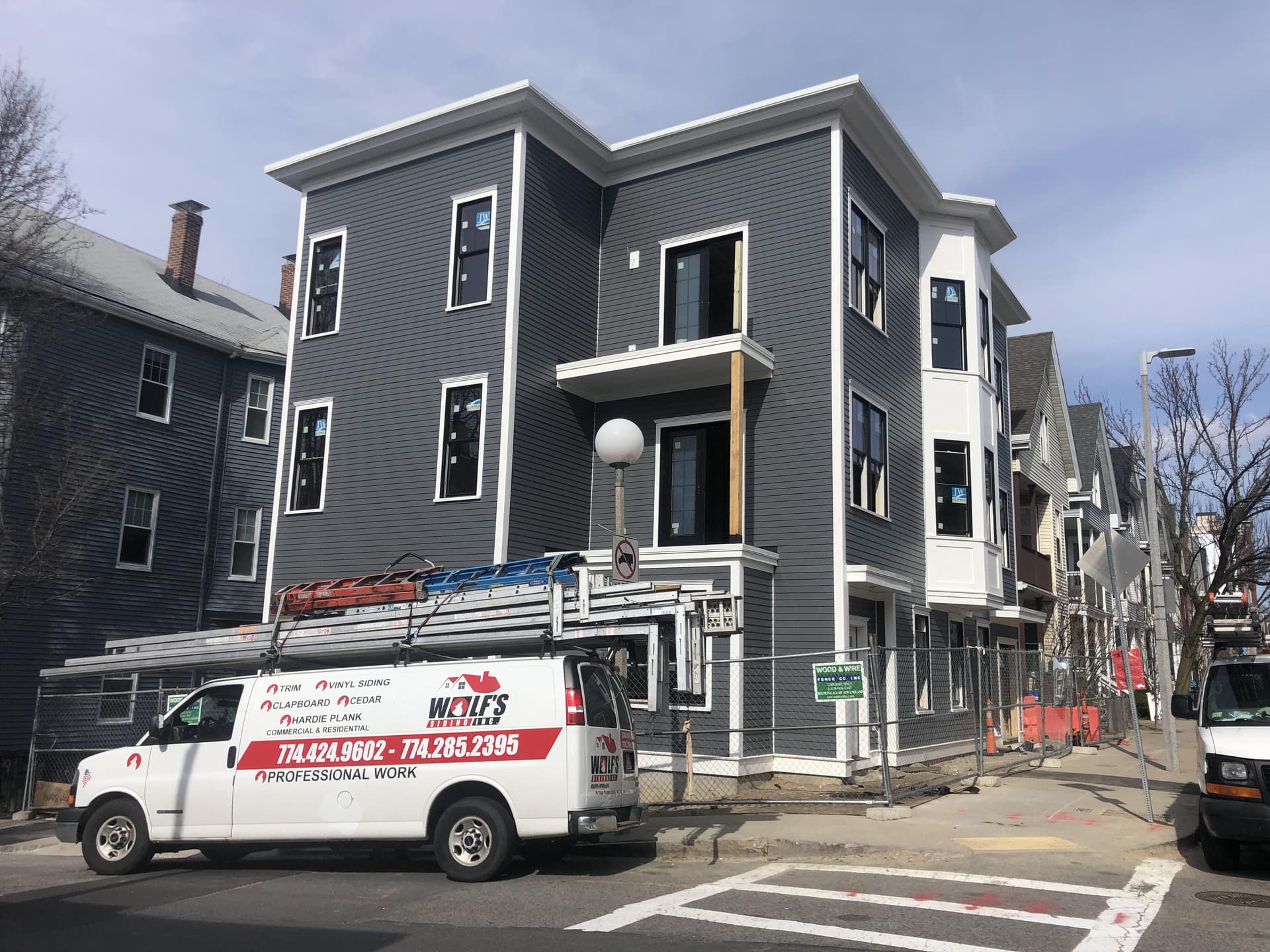 Hardie Plank installation by Wolf's Siding in Cambridge, MA