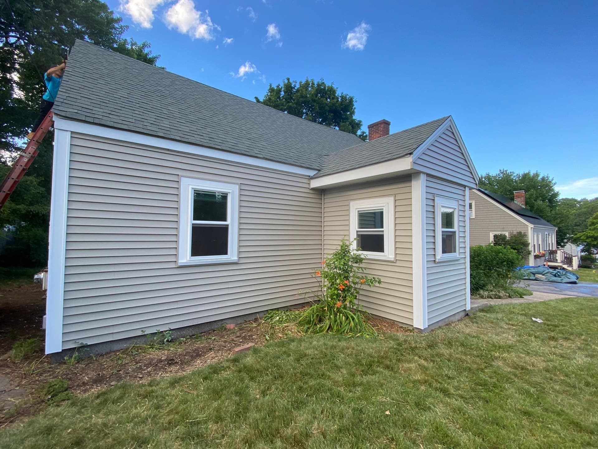 Vinyl Siding installation by Wolf's Siding in Holliston, MA
